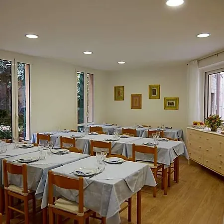 Lydia Hotel