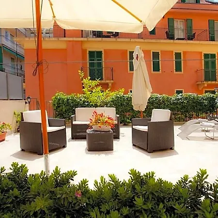 Hotel Lydia 2*
